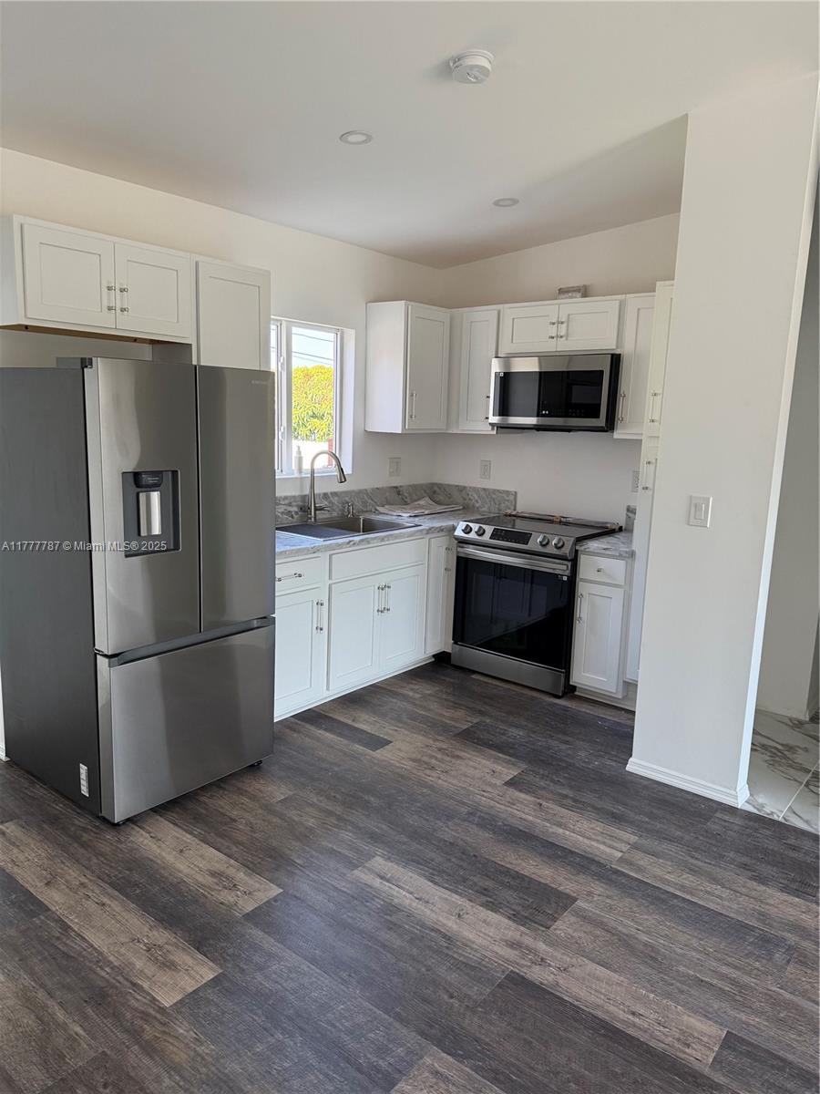 Rental Property at 3525 Nw 176th Ter, Miami Gardens, Broward County, Florida - Bedrooms: 3 
Bathrooms: 1  - $3,399 MO.