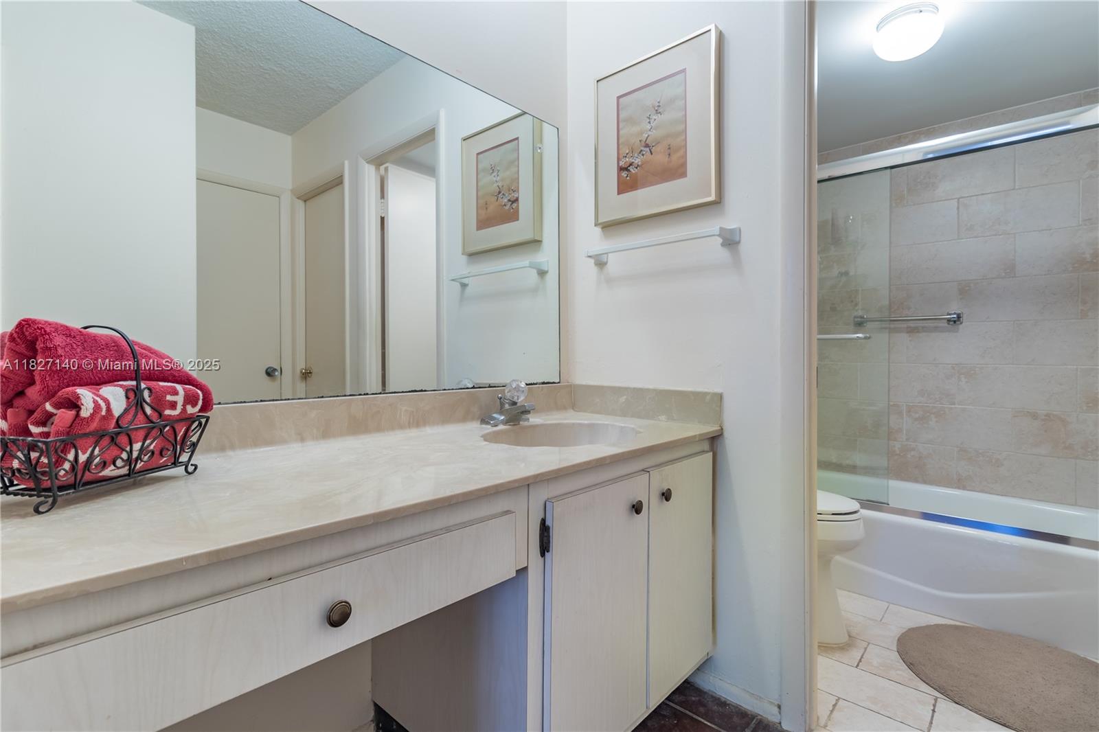 ISLAND TERRACE CONDO - Residential