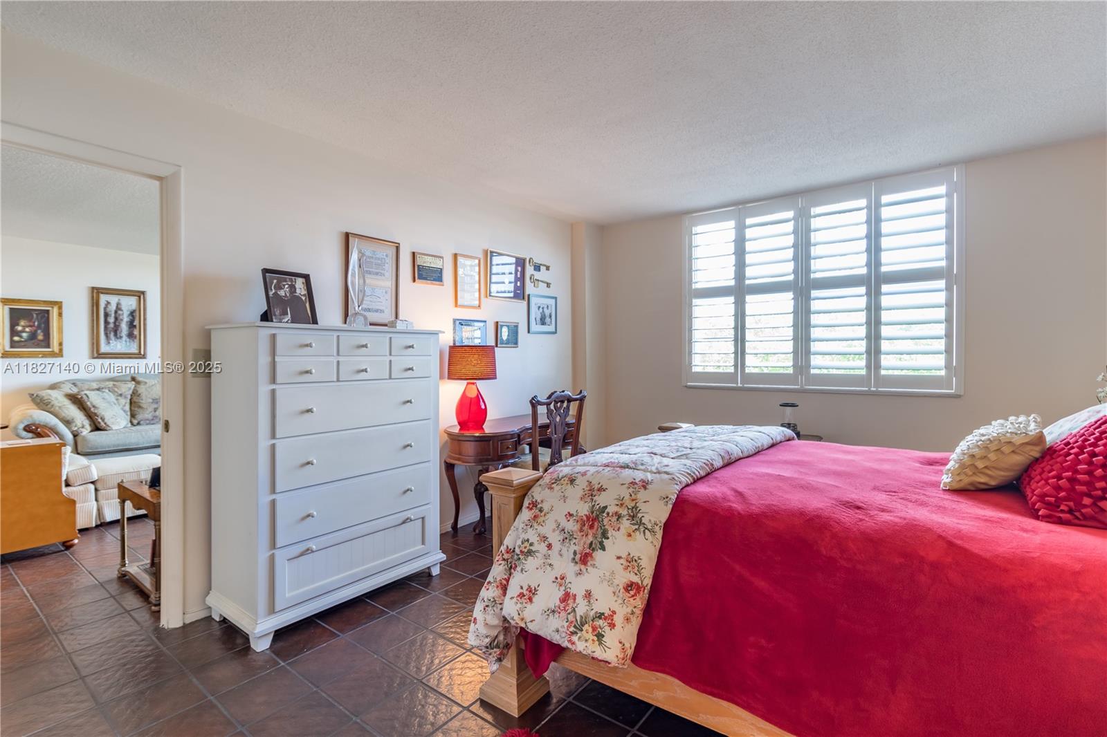 ISLAND TERRACE CONDO - Residential