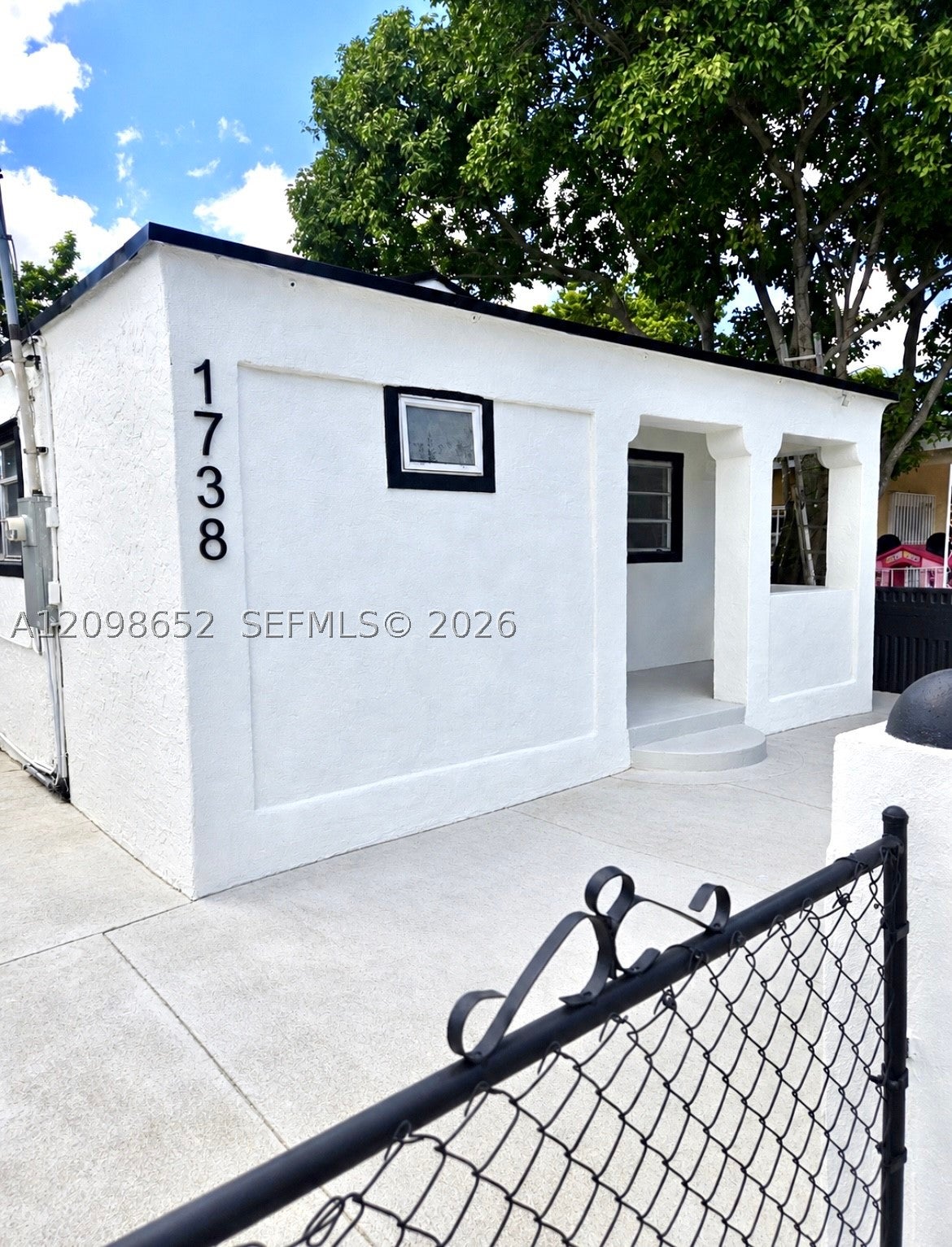 1738 NW 67th St