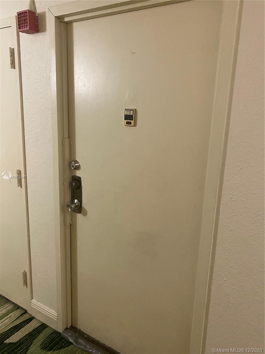 OCEANVIEW PARK CONDO - Residential Lease