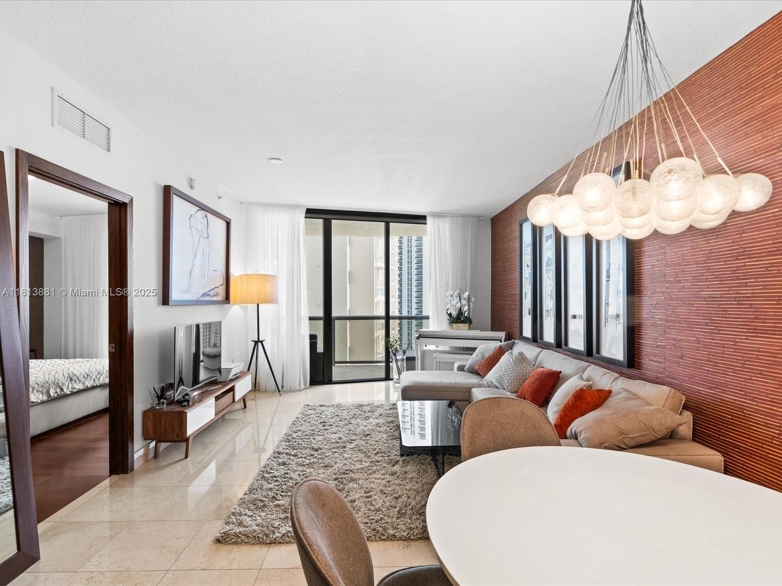SAYAN CONDO - Residential