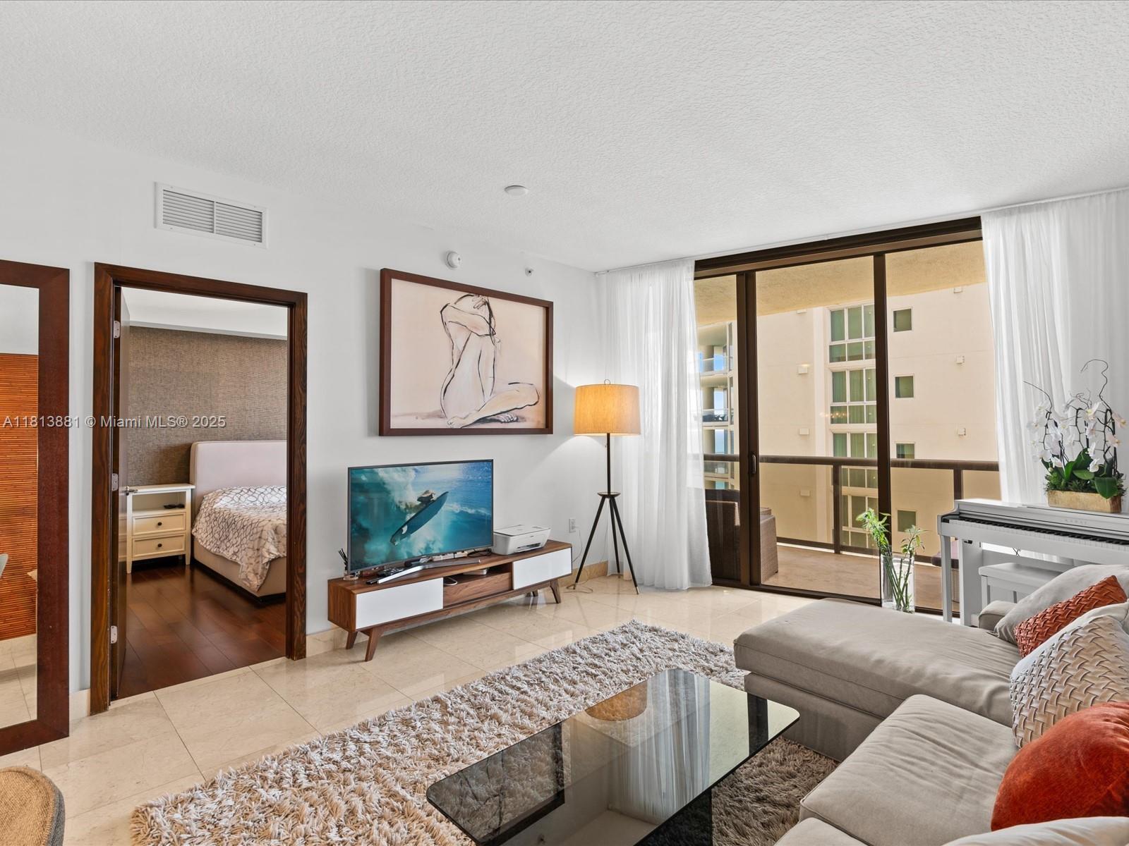 SAYAN CONDO - Residential