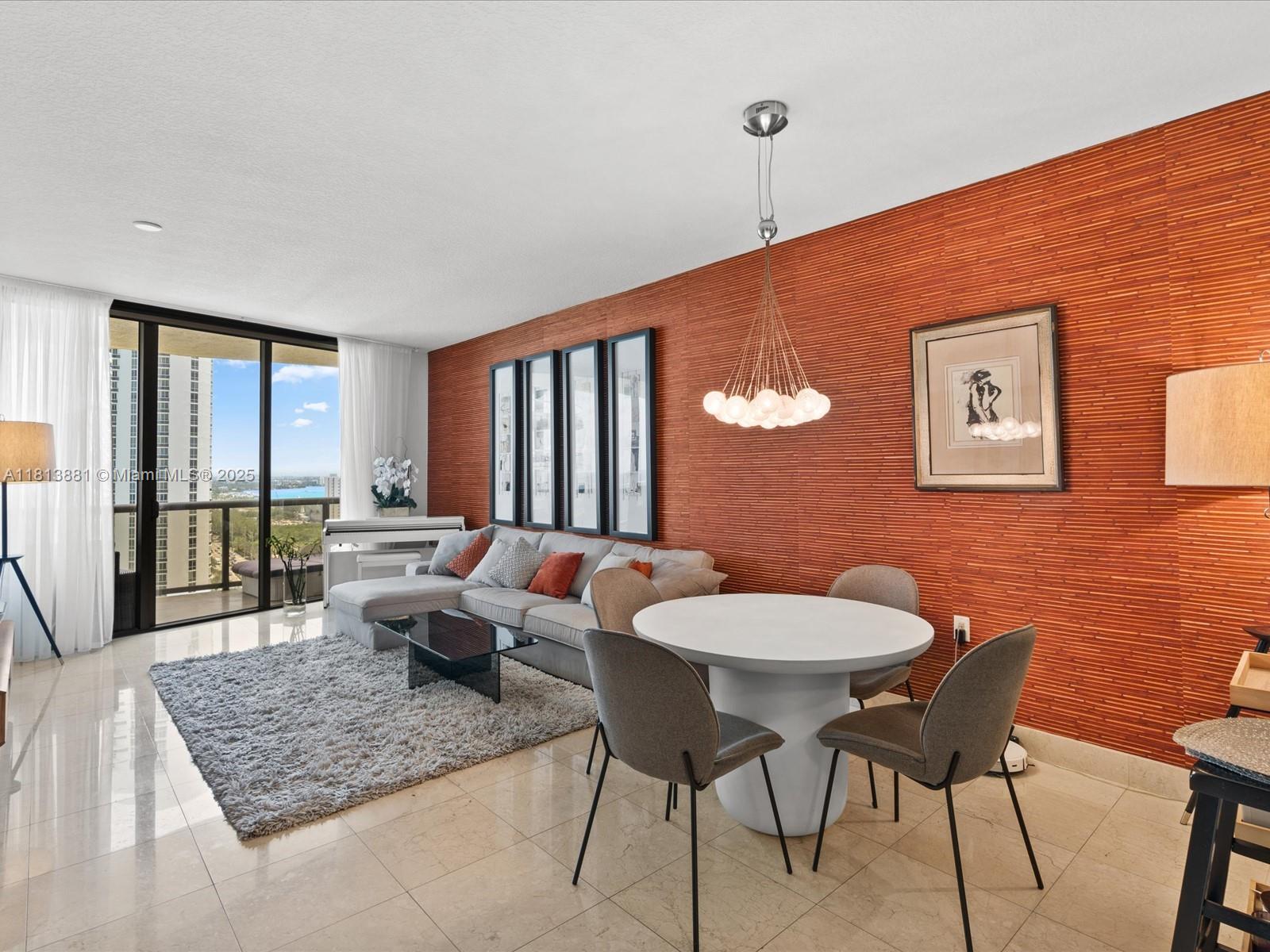 SAYAN CONDO - Residential