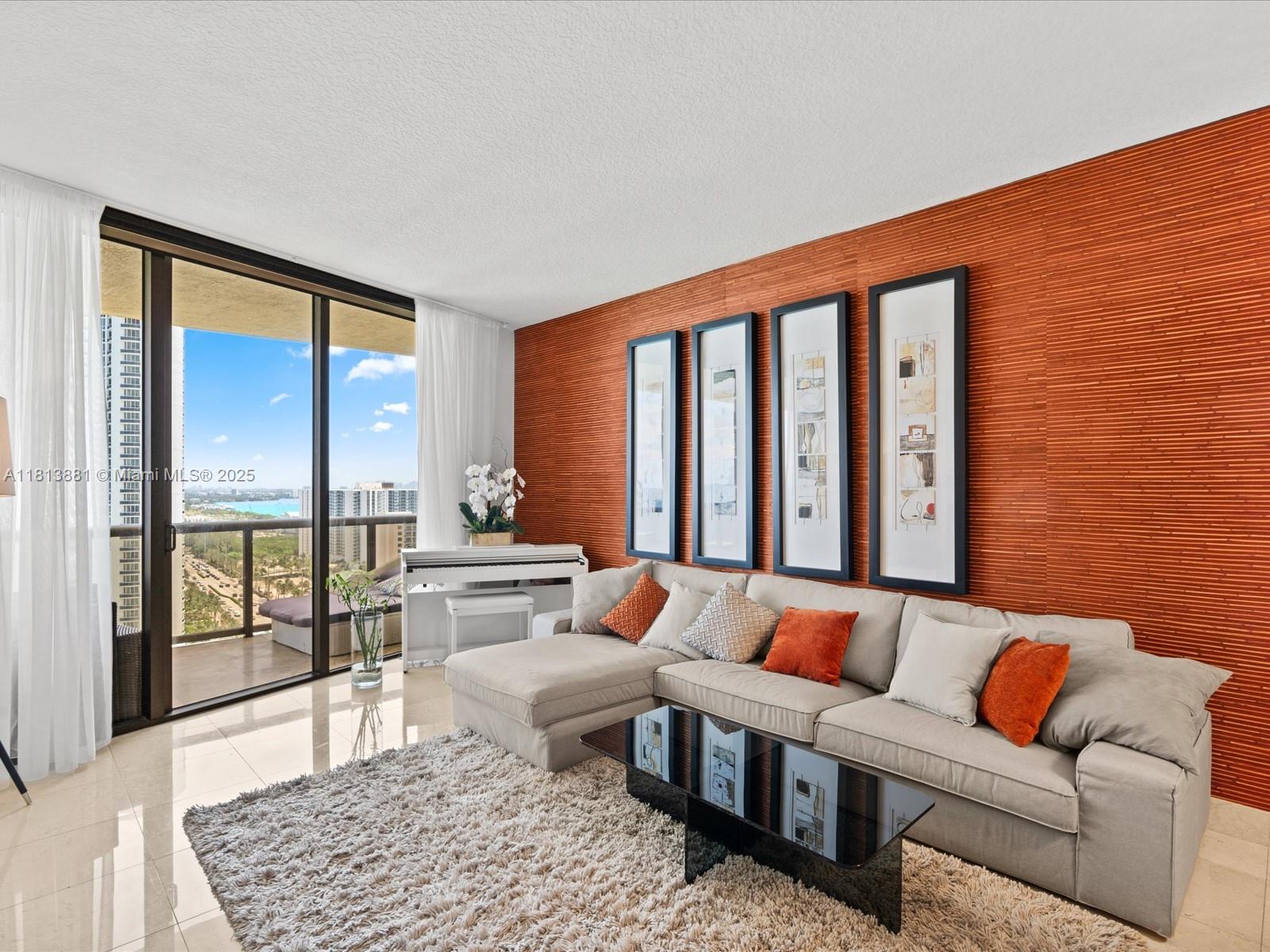 SAYAN CONDO - Residential