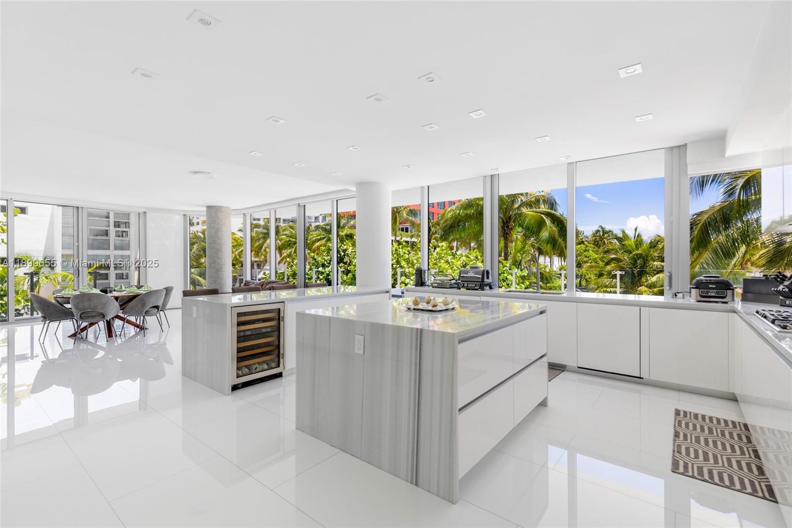 ONE OCEAN CONDO - Residential