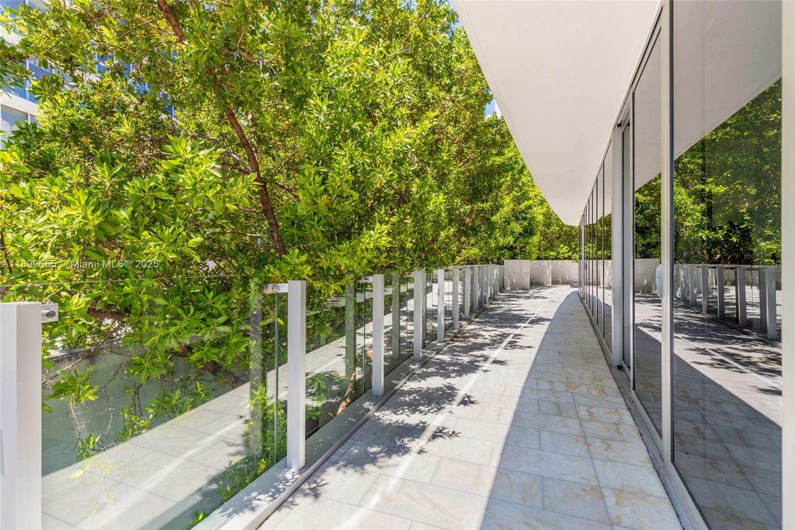 ONE OCEAN CONDO - Residential