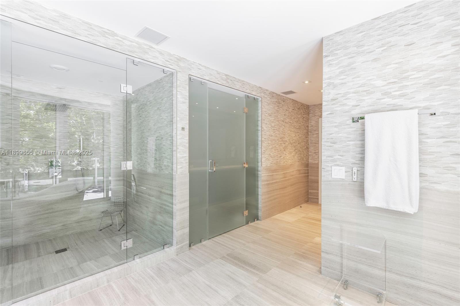 ONE OCEAN CONDO - Residential