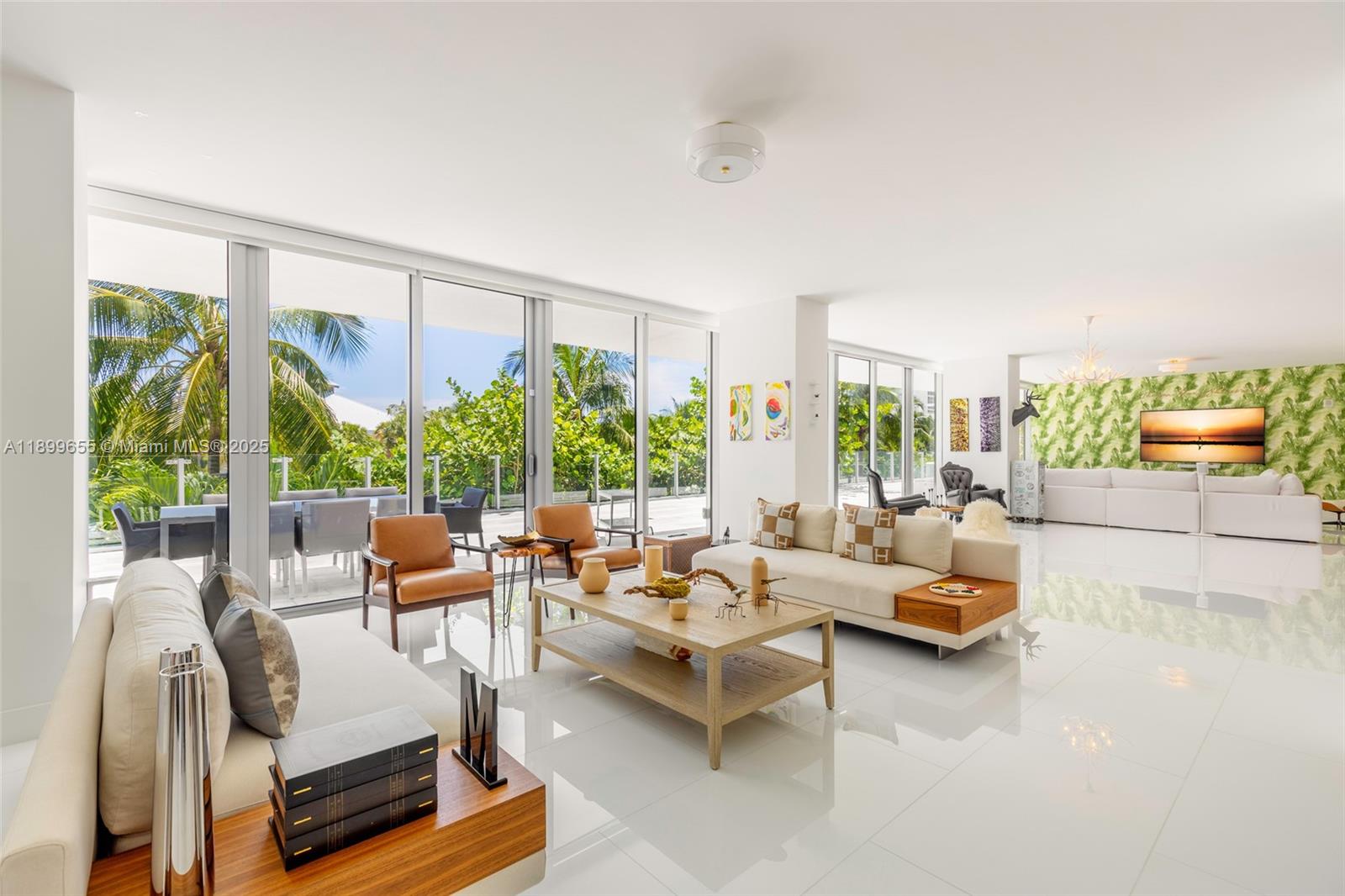 ONE OCEAN CONDO - Residential