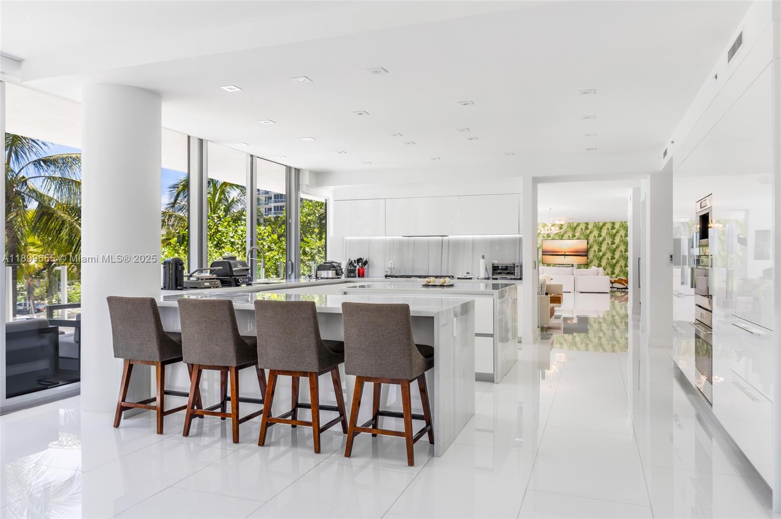 ONE OCEAN CONDO - Residential