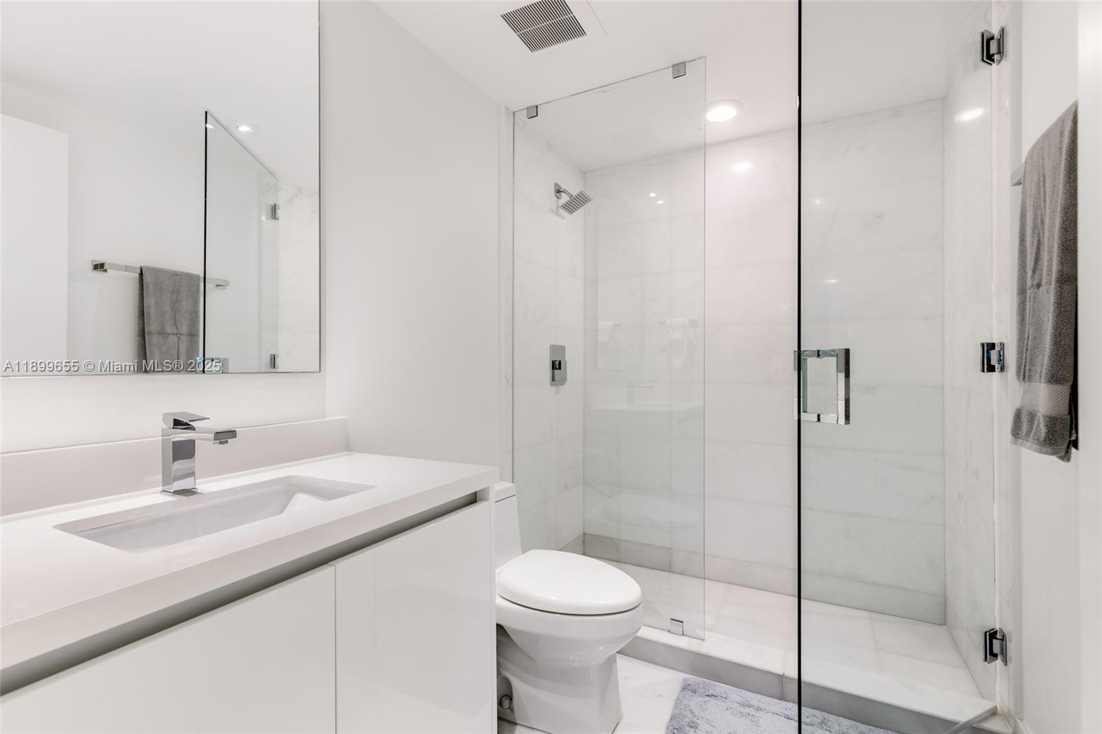 ONE OCEAN CONDO - Residential