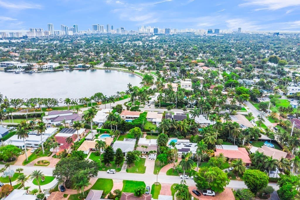 Photo of 1234 Buchanan St, Hollywood, FL 33019 (MLS # A12036211)