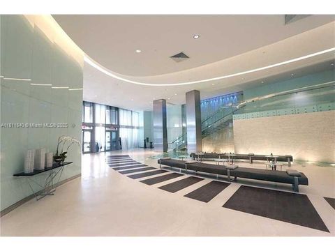 92 SW 3rd St 3707 Miami FL 33130