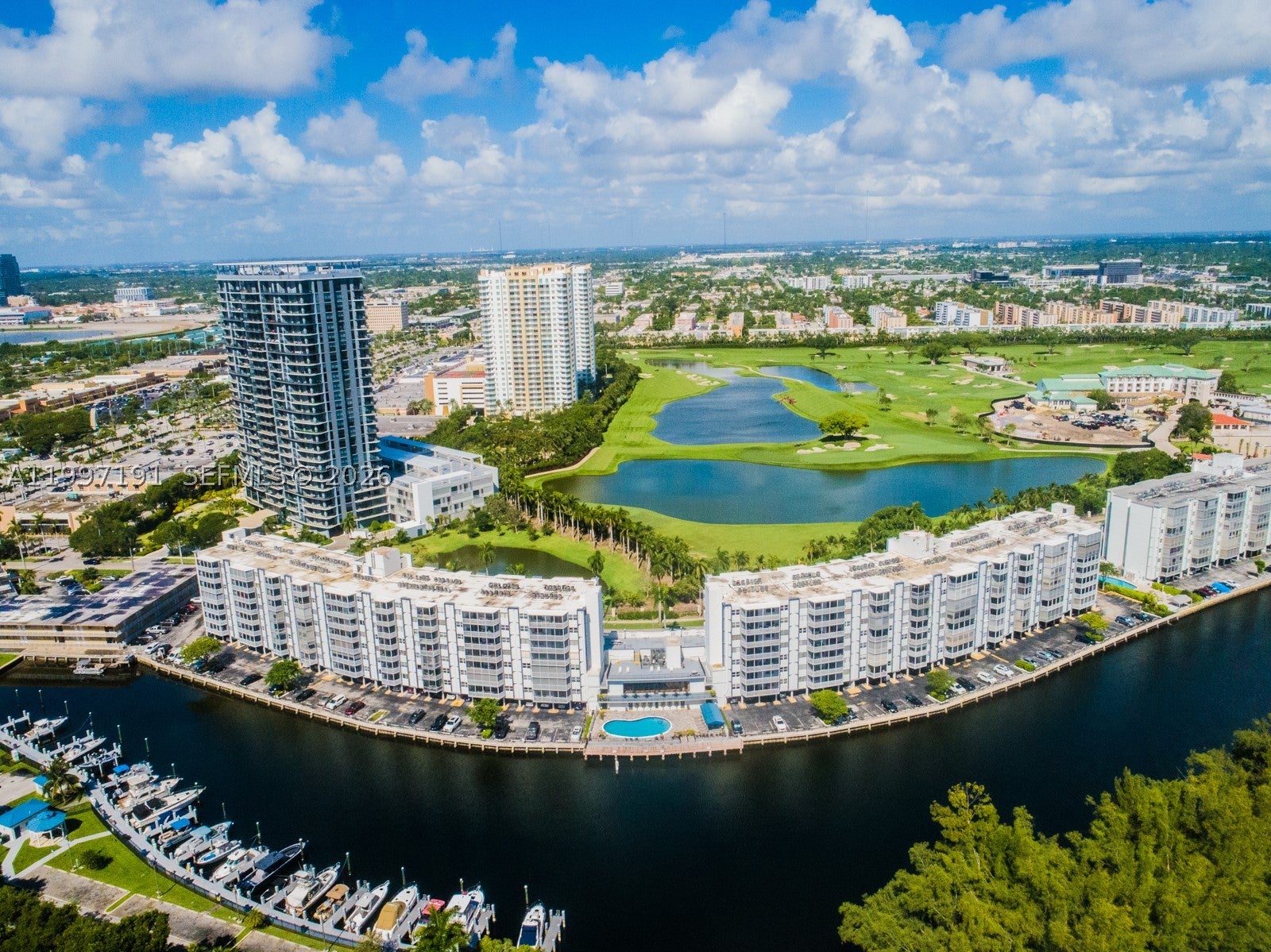 200 Diplomat Pkwy 827