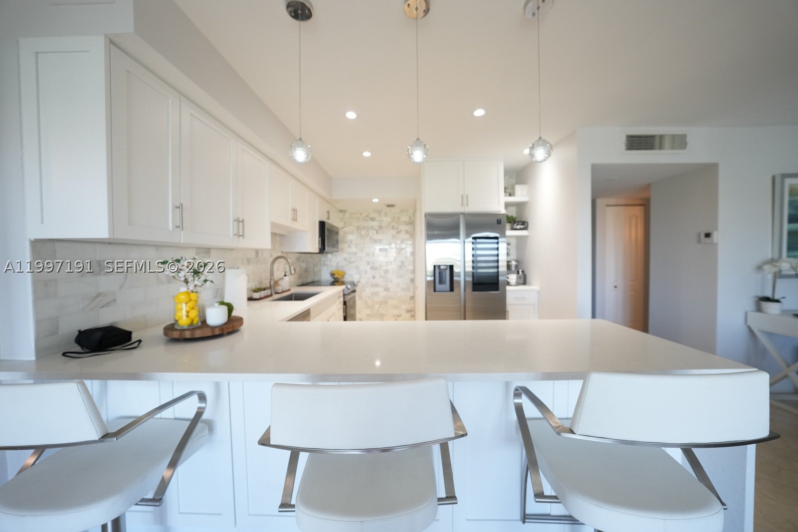 200 Diplomat Pkwy 827