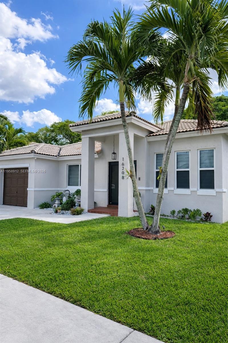 LAGO MAR WEST - Residential