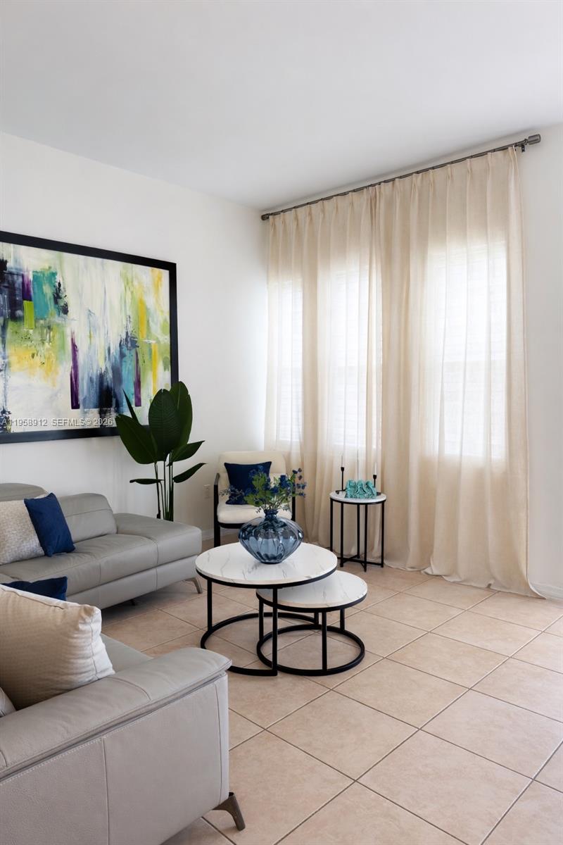 LAGO MAR WEST - Residential