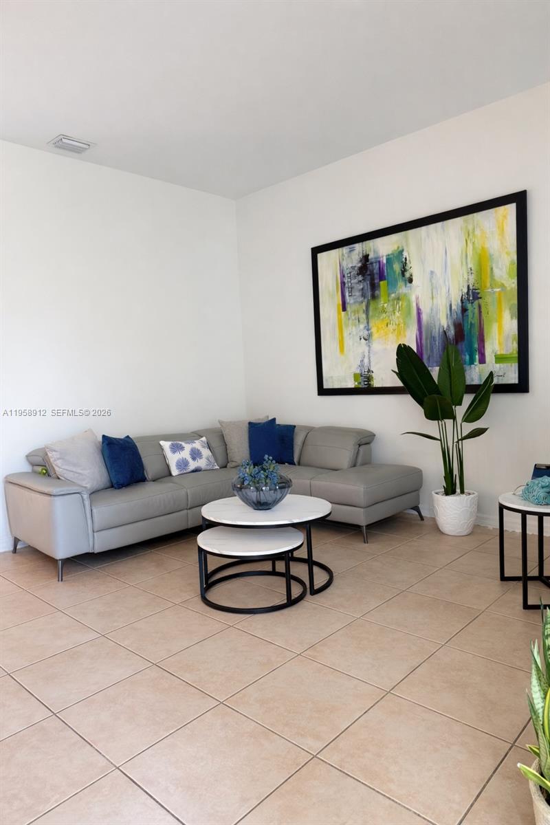 LAGO MAR WEST - Residential