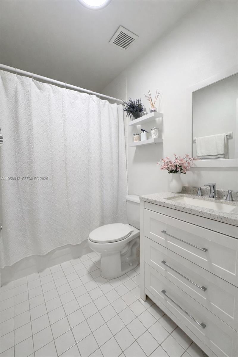 LAGO MAR WEST - Residential