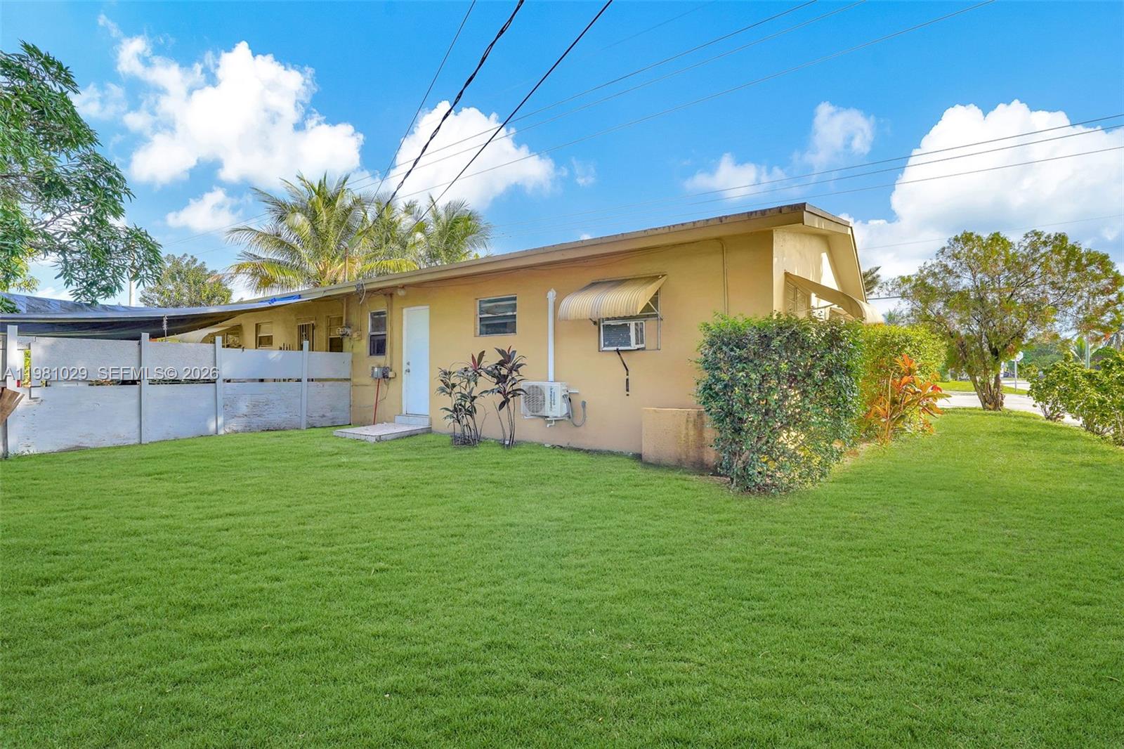 ARCH CREEKS ESTATES - Residential Lease