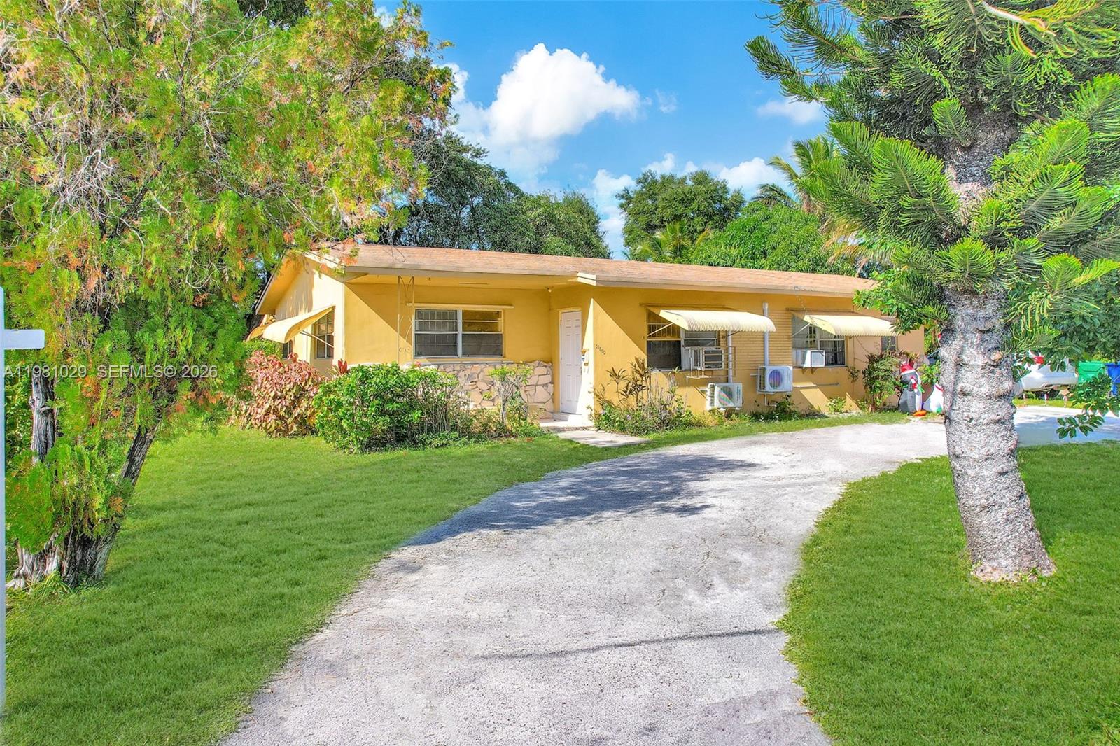 ARCH CREEKS ESTATES - Residential Lease