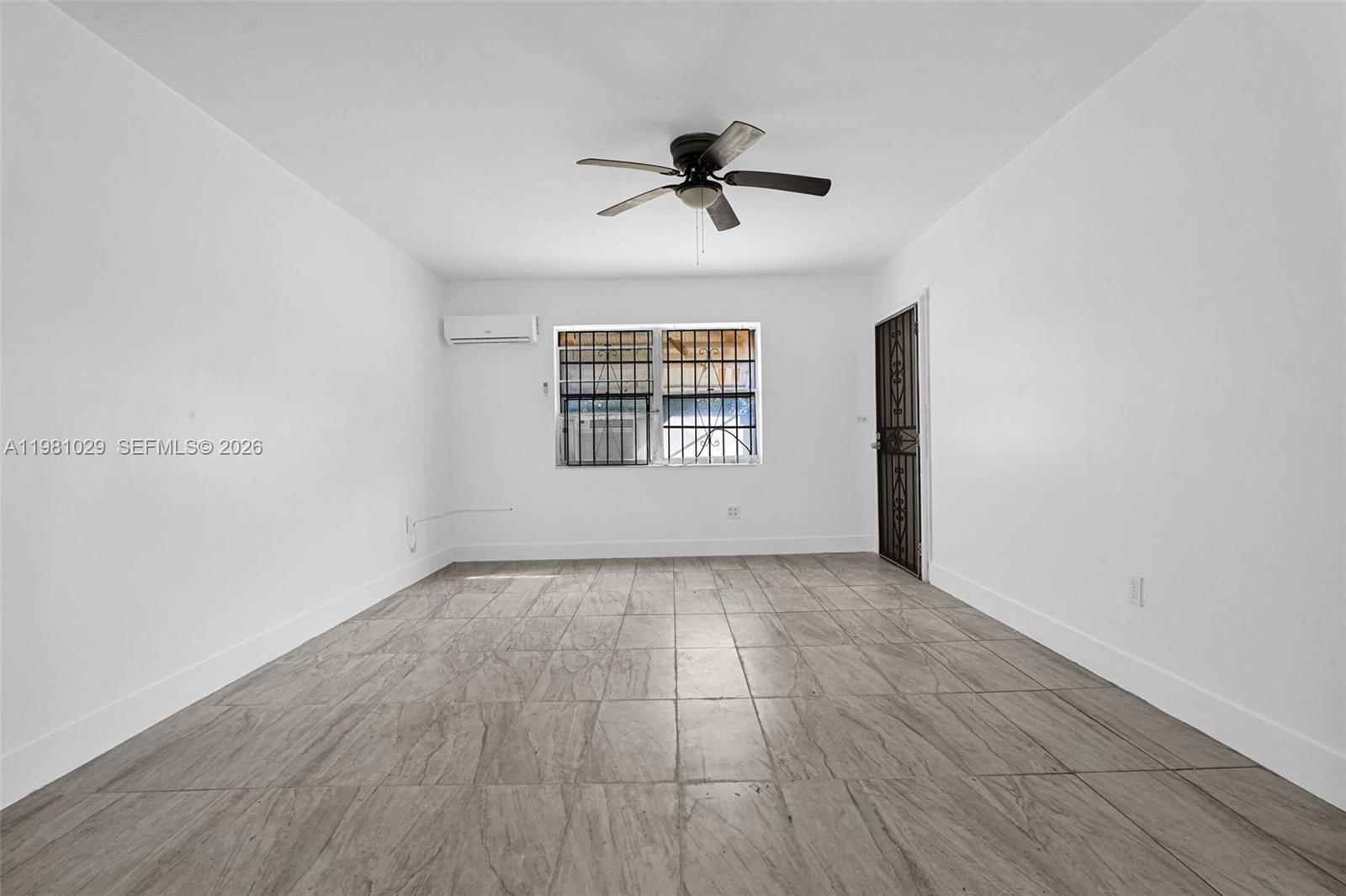 ARCH CREEKS ESTATES - Residential Lease