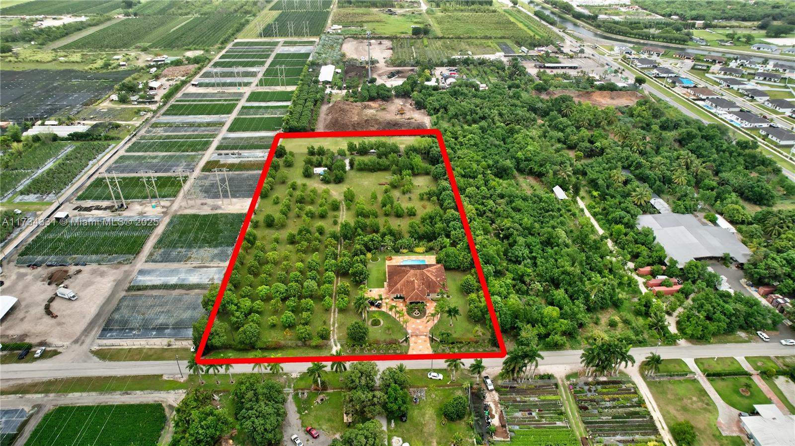 TROPICO A SUB - Residential