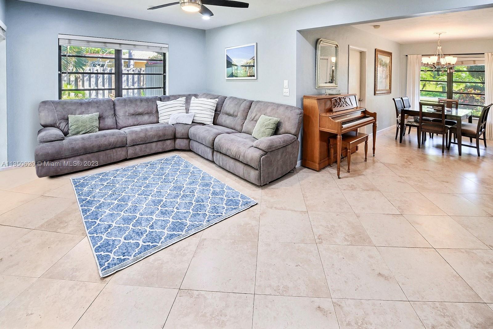 LAUDERDALE GOLF ESTATES - Residential