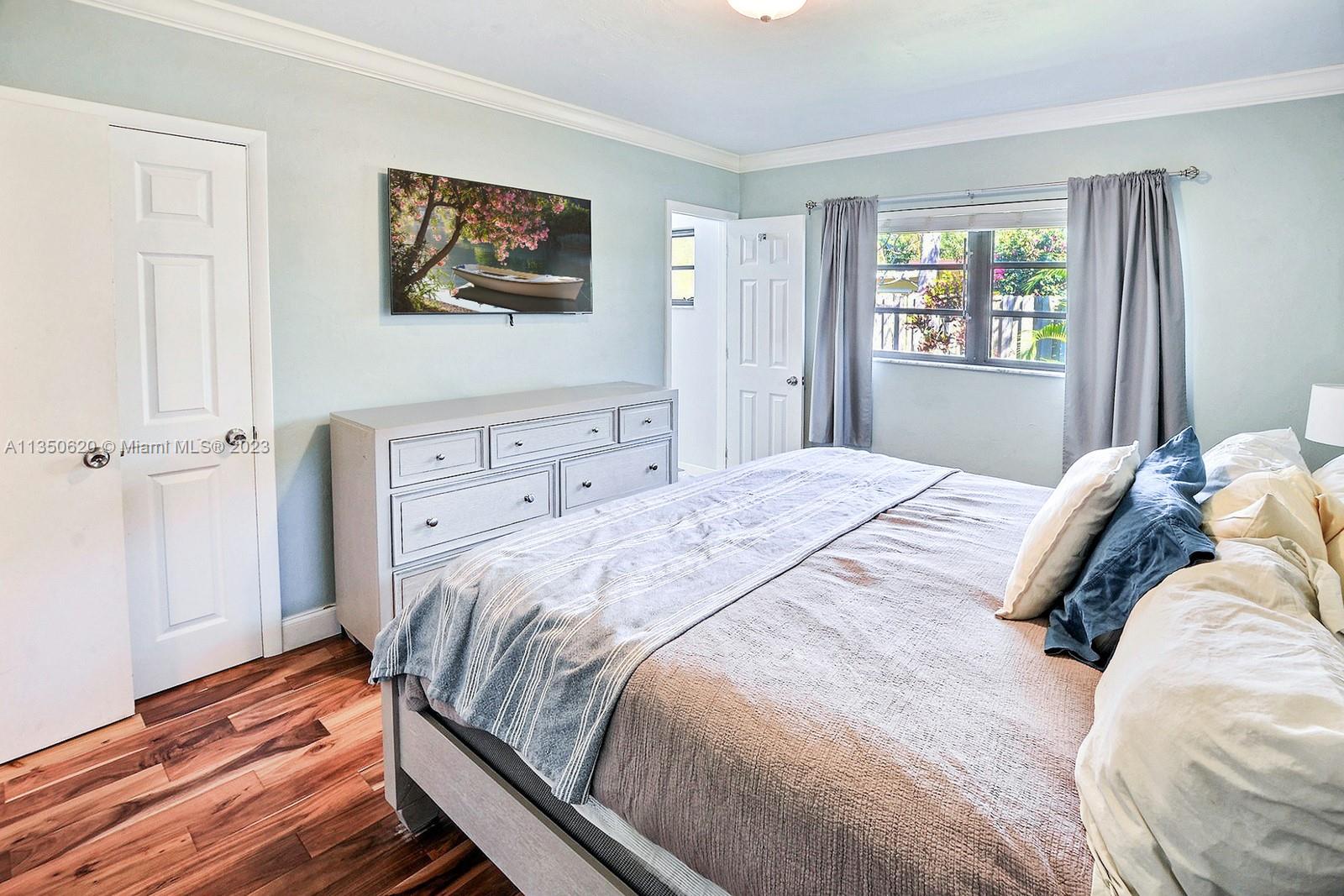 LAUDERDALE GOLF ESTATES - Residential