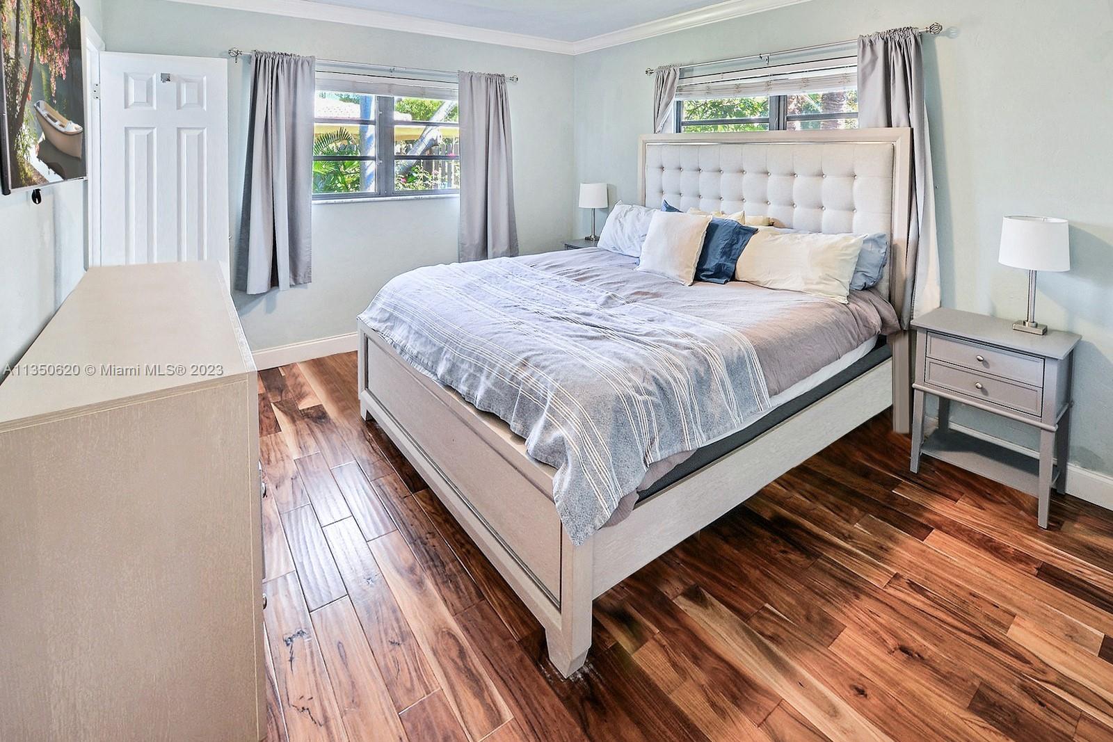 LAUDERDALE GOLF ESTATES - Residential