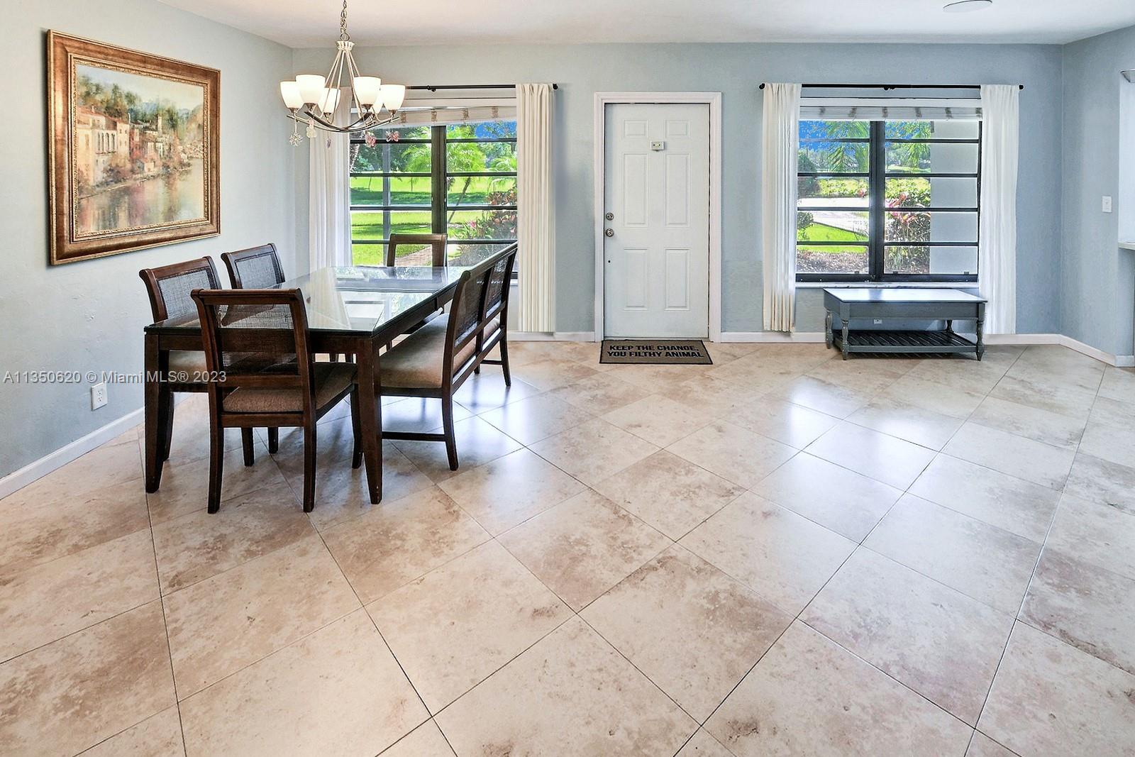 LAUDERDALE GOLF ESTATES - Residential