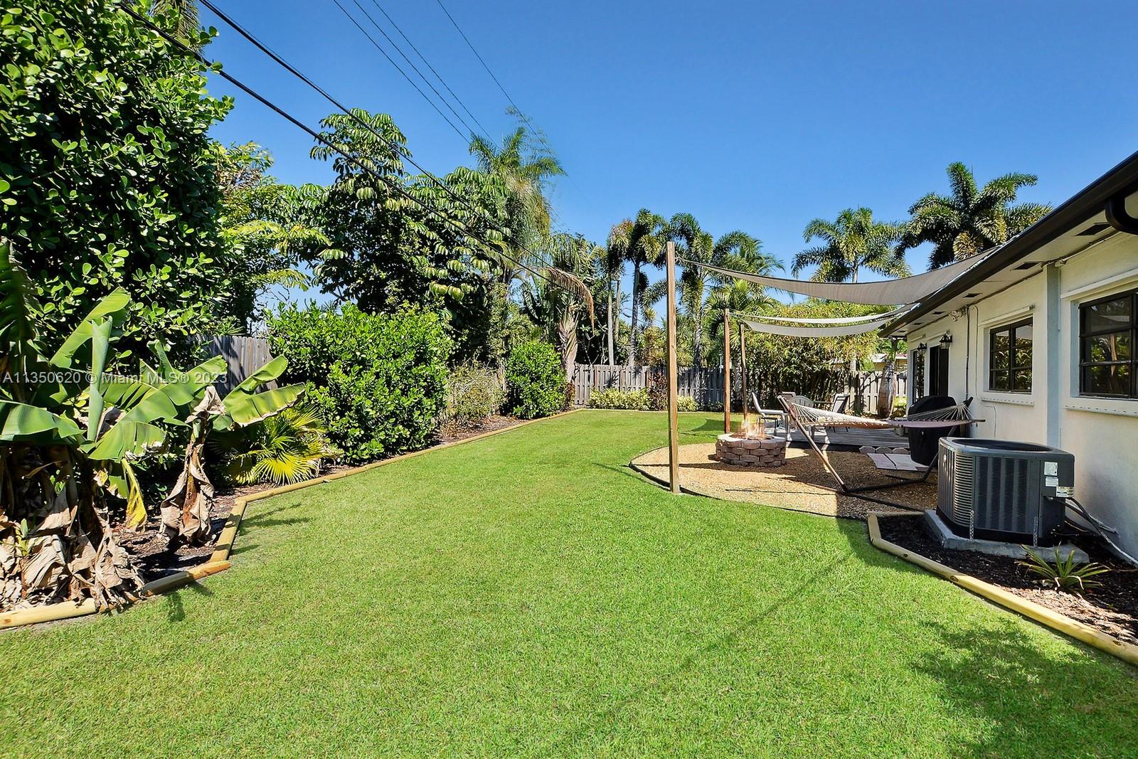 LAUDERDALE GOLF ESTATES - Residential