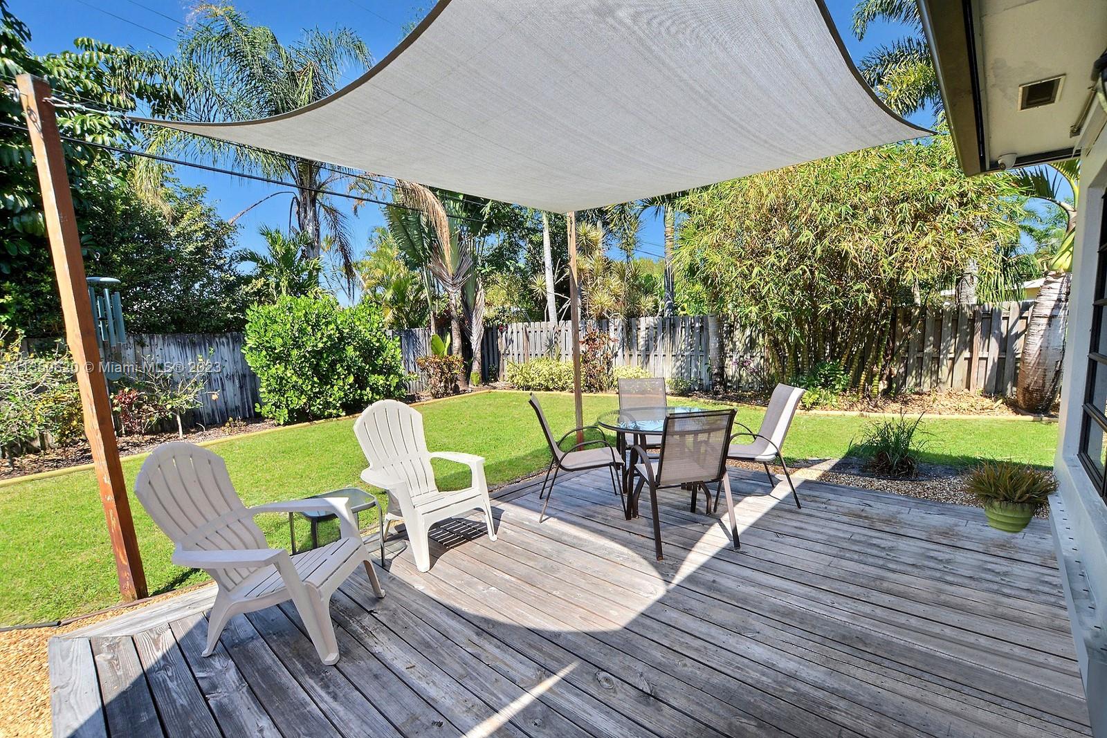 LAUDERDALE GOLF ESTATES - Residential