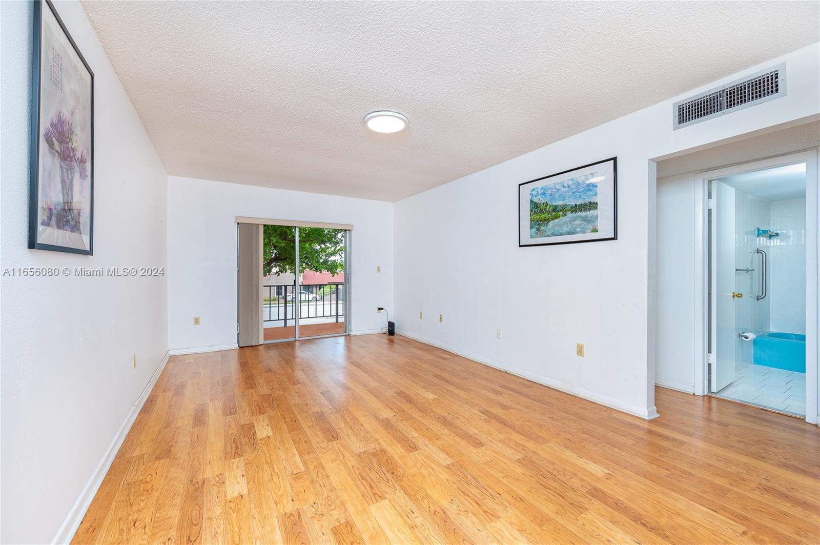 Photo 3 of 20 of 10850 W Flagler St D214 condo
