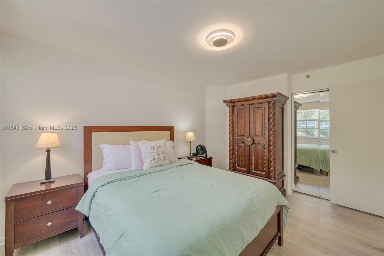 THE YACHT CLUB AT AVENTUR - Residential