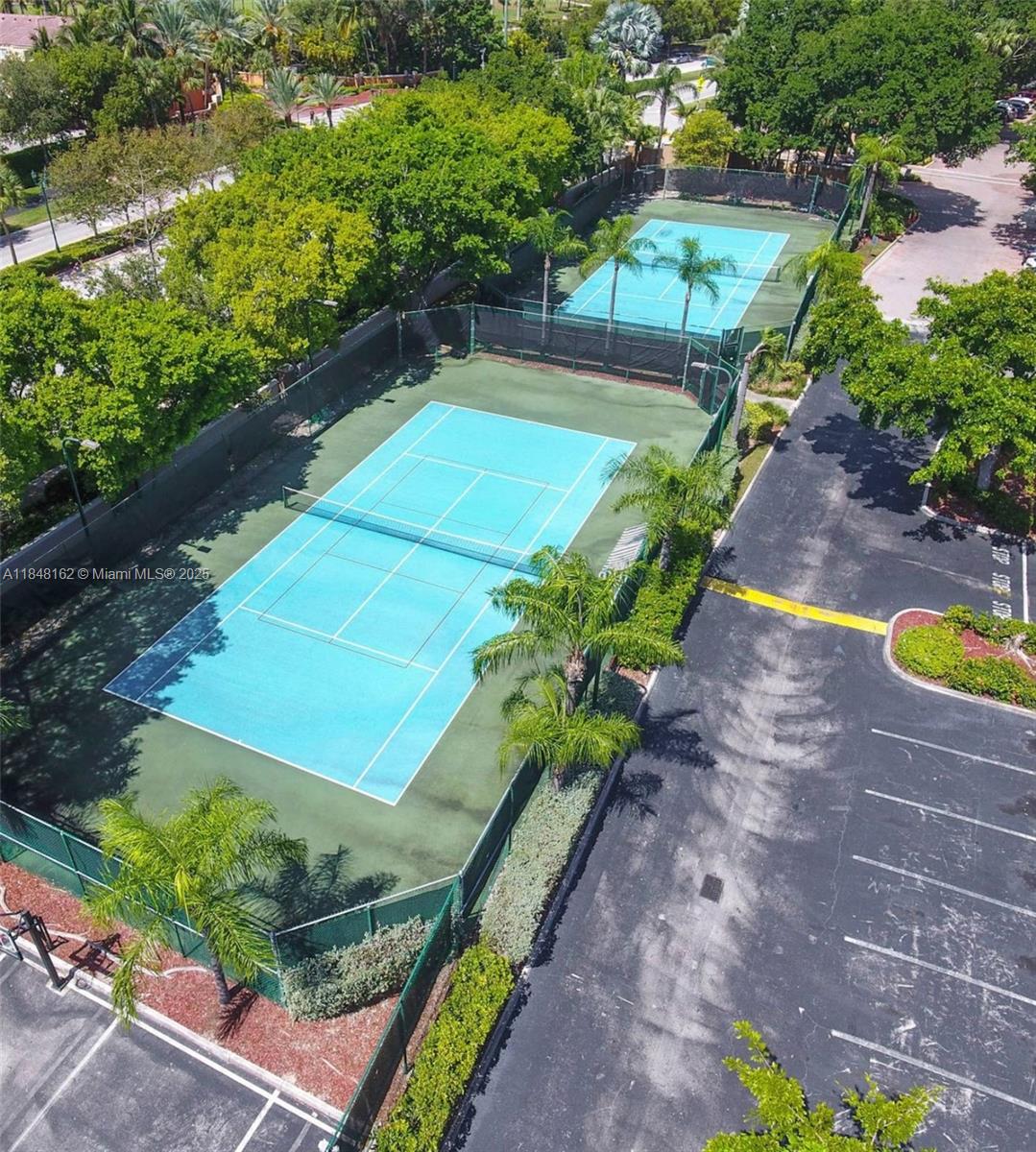 THE YACHT CLUB AT AVENTUR - Residential