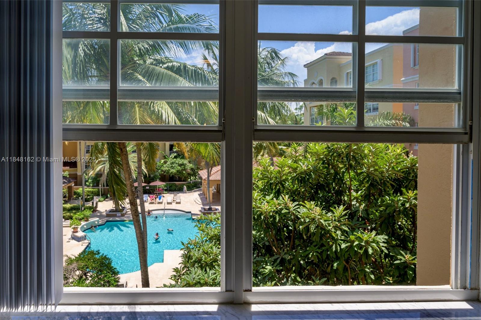 THE YACHT CLUB AT AVENTUR - Residential