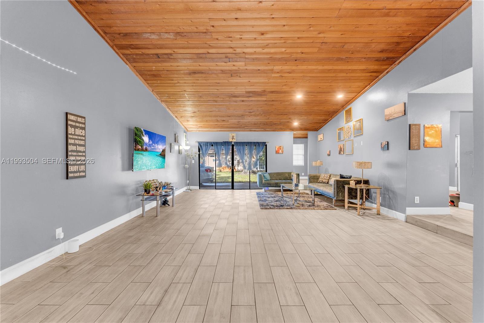 COMROCK - Residential