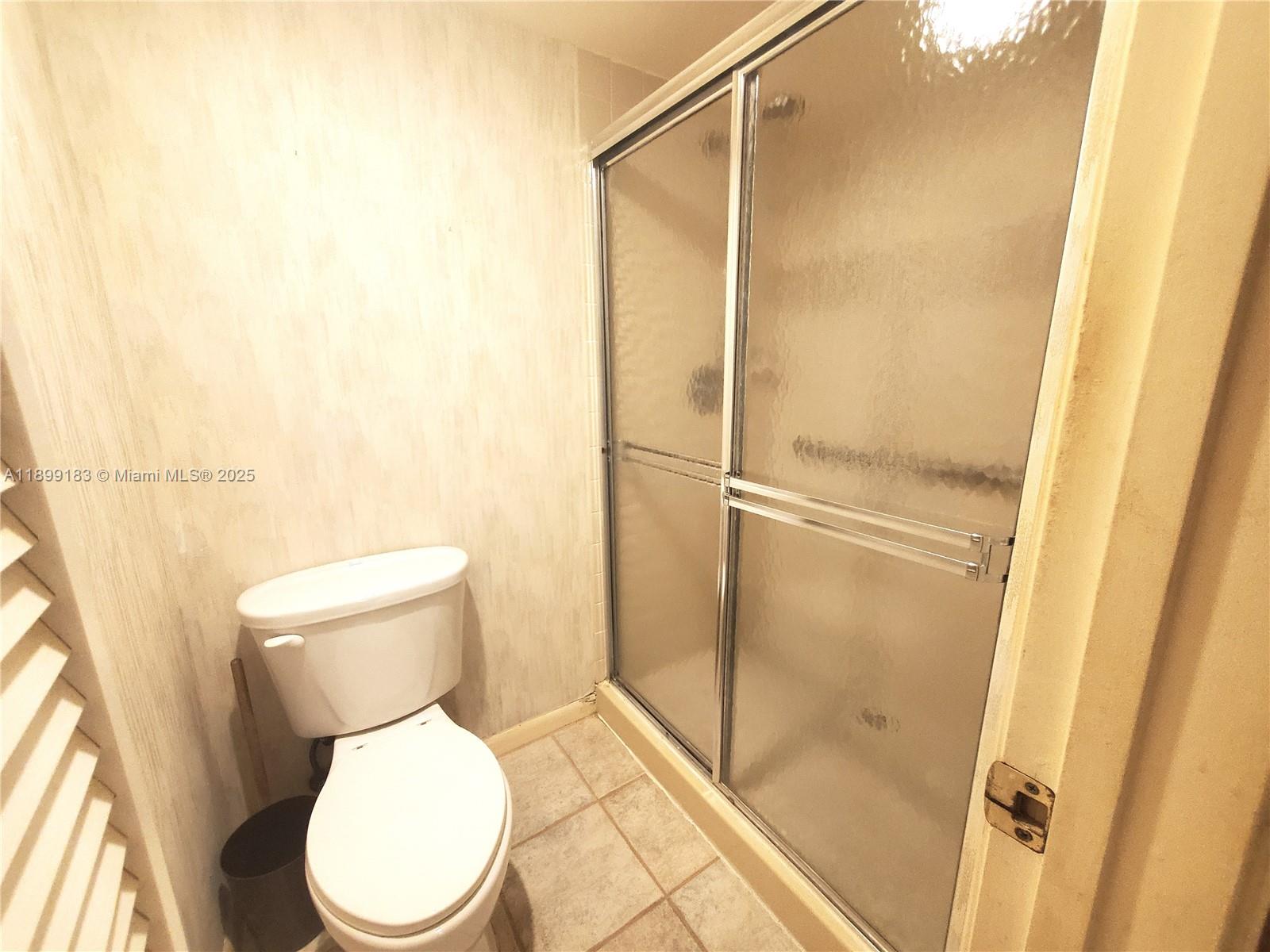 CONDO 25 OF WHITEHALL CON - Residential