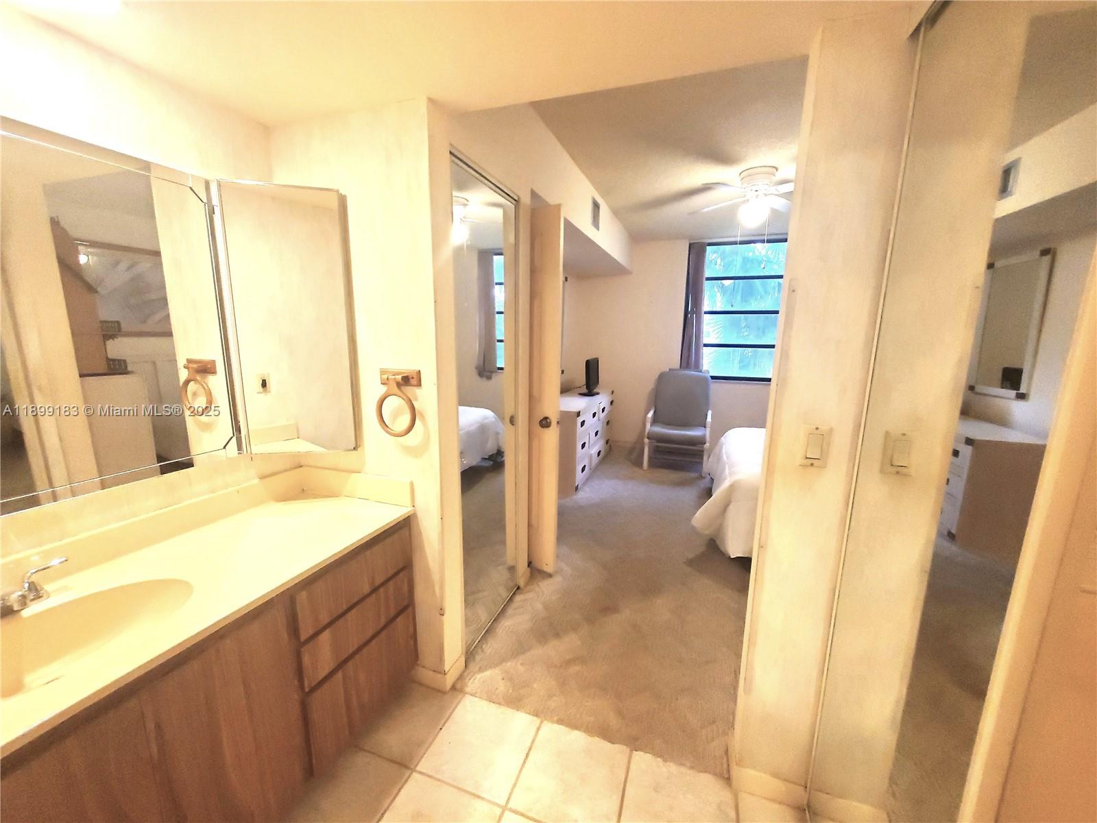 CONDO 25 OF WHITEHALL CON - Residential