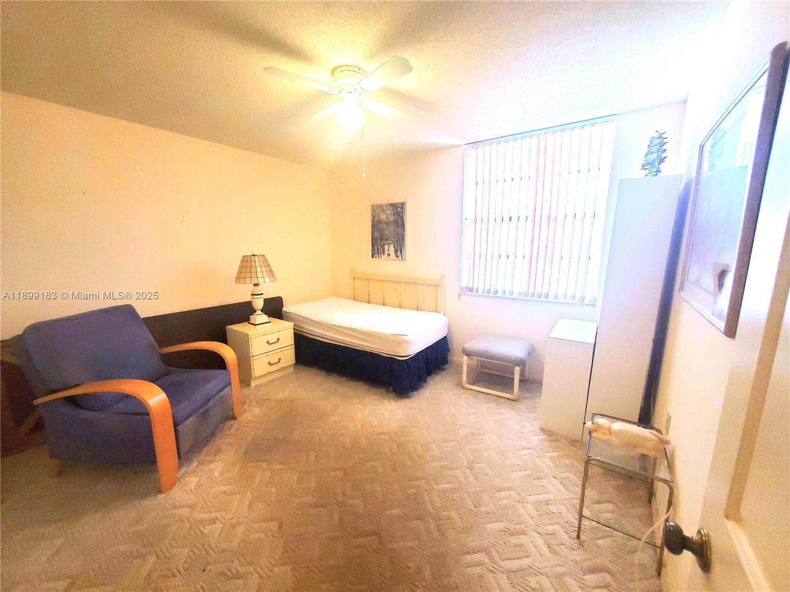 CONDO 25 OF WHITEHALL CON - Residential