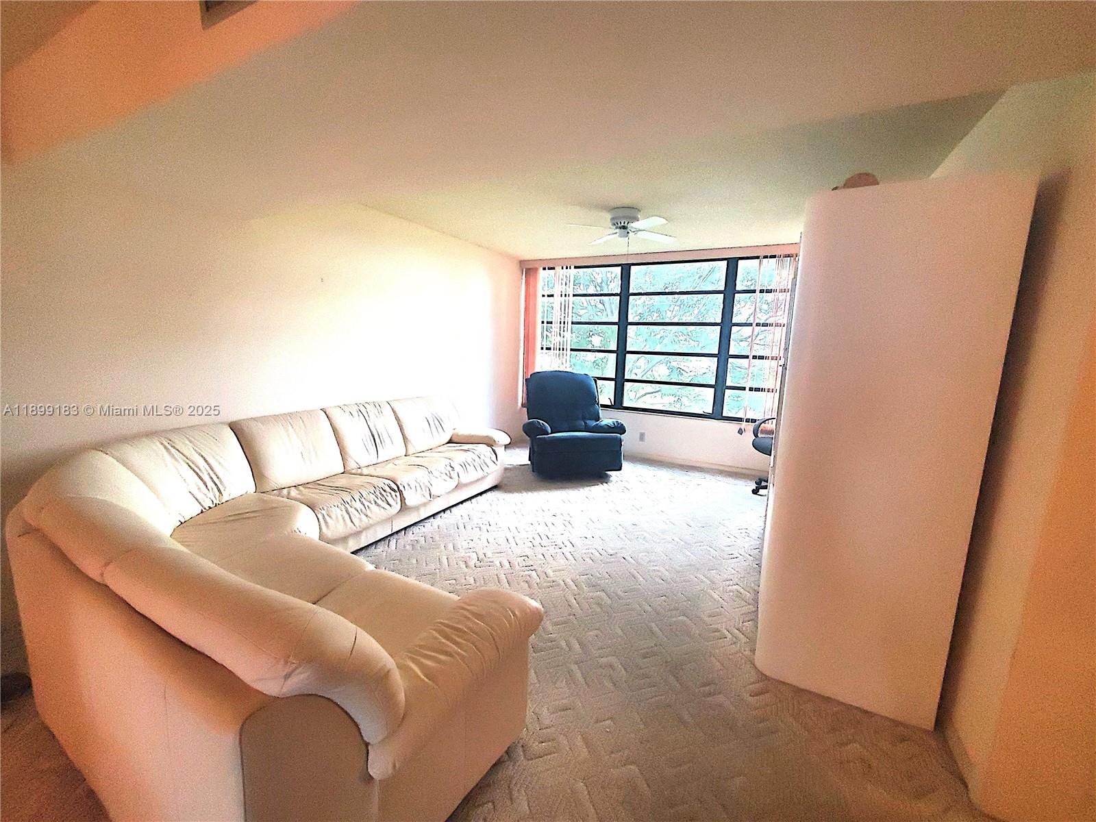 CONDO 25 OF WHITEHALL CON - Residential