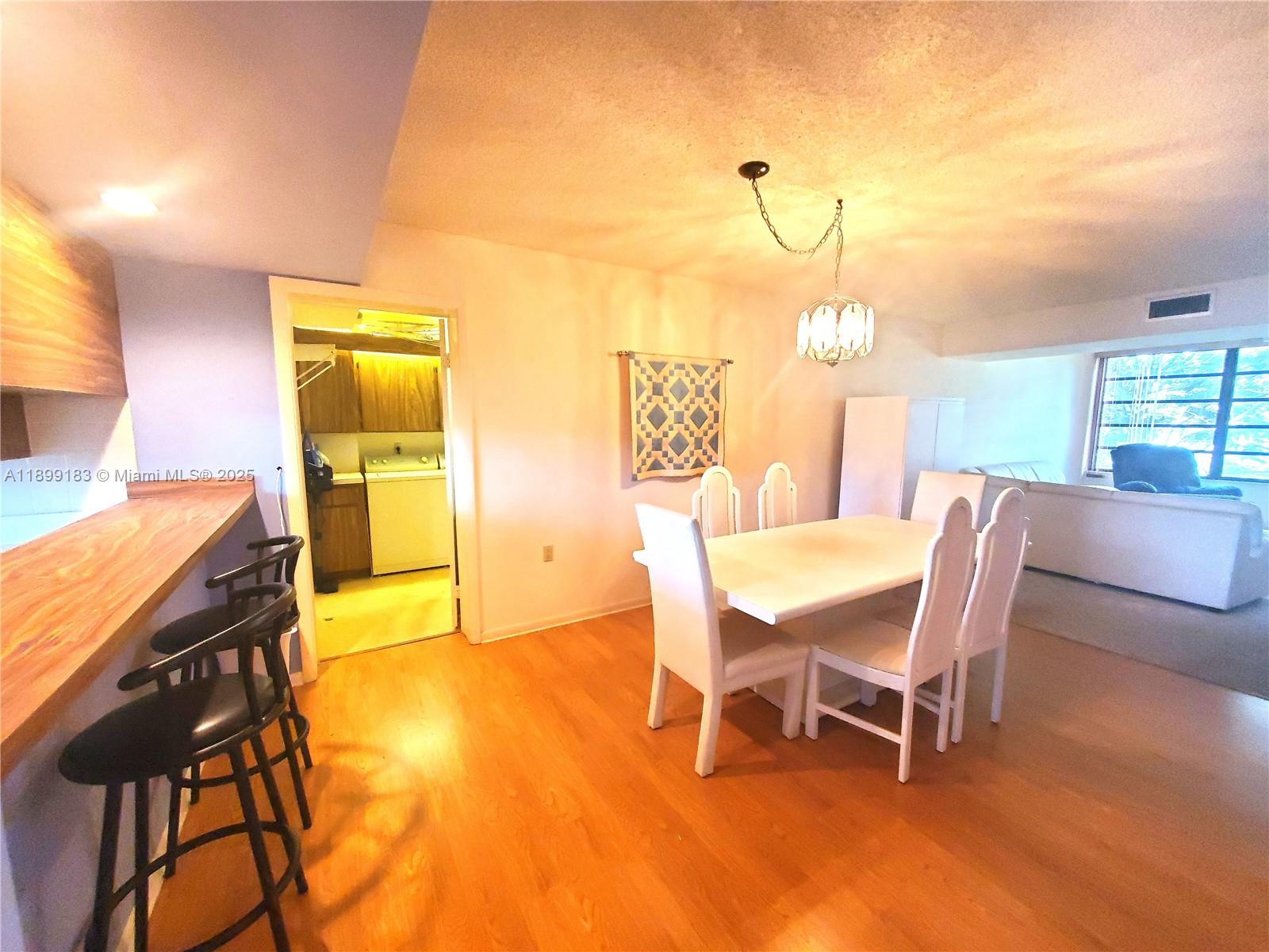 CONDO 25 OF WHITEHALL CON - Residential