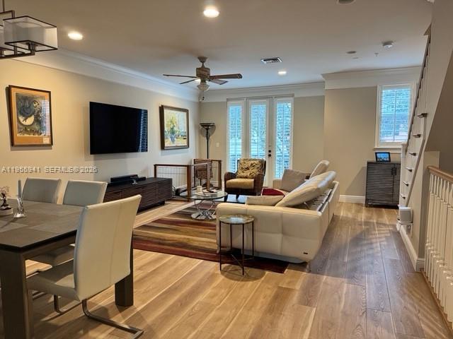 1049 W Heritage Club Cir