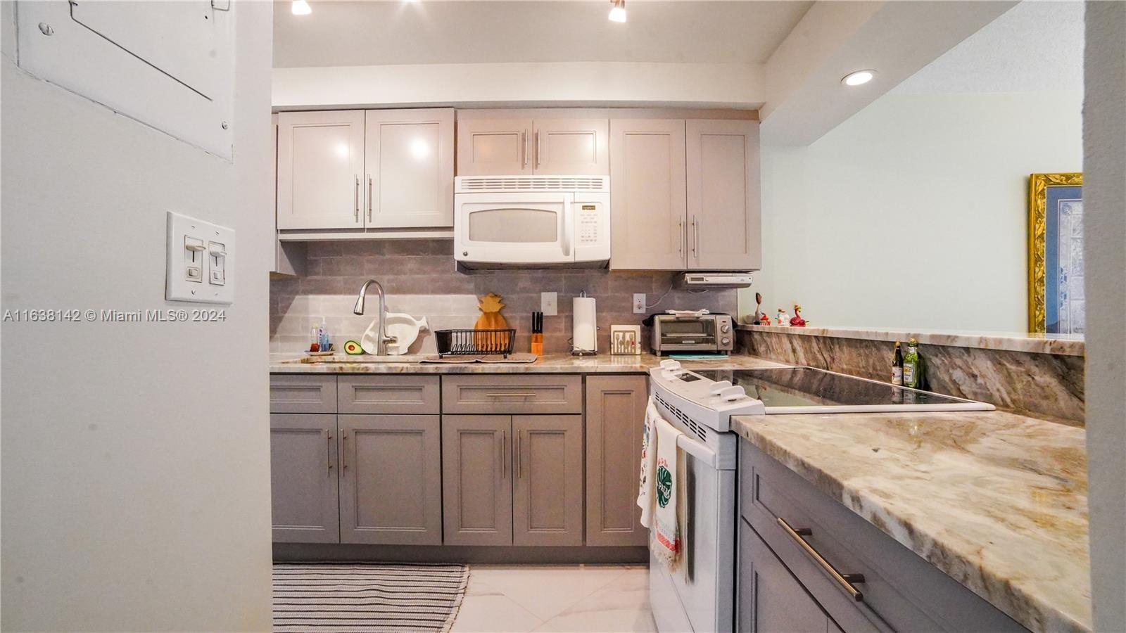 BOCA BAYOU CONDO - Residential
