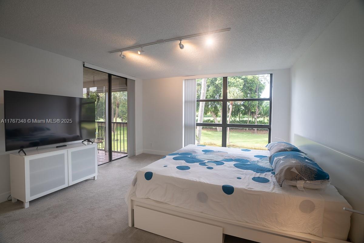 CLUB ROYALE CONDO - Residential