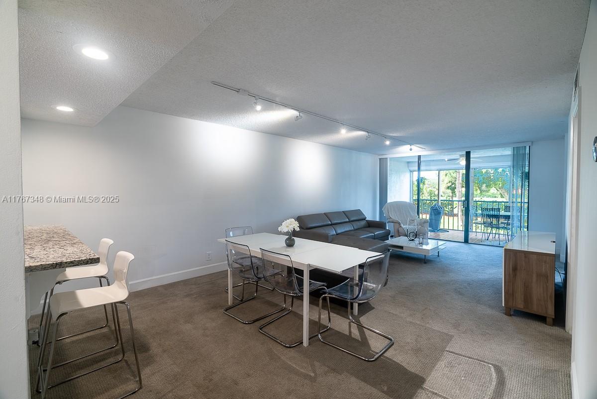 CLUB ROYALE CONDO - Residential