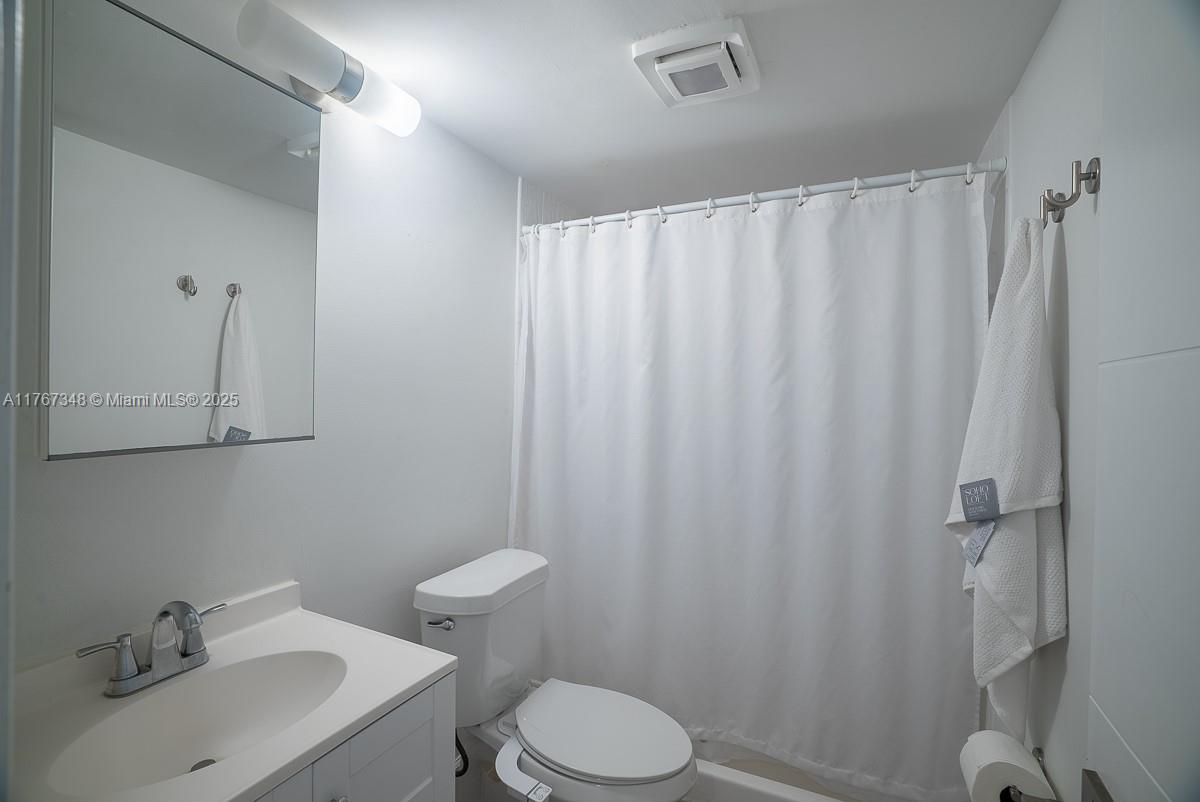CLUB ROYALE CONDO - Residential