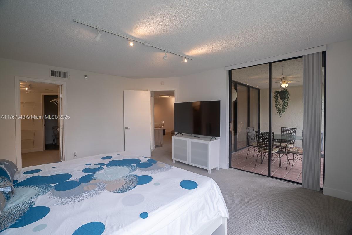 CLUB ROYALE CONDO - Residential