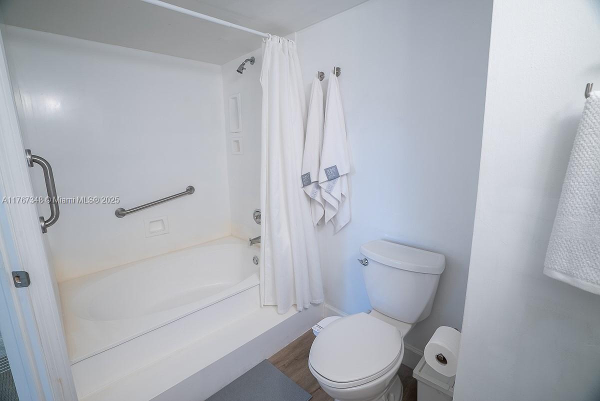 CLUB ROYALE CONDO - Residential